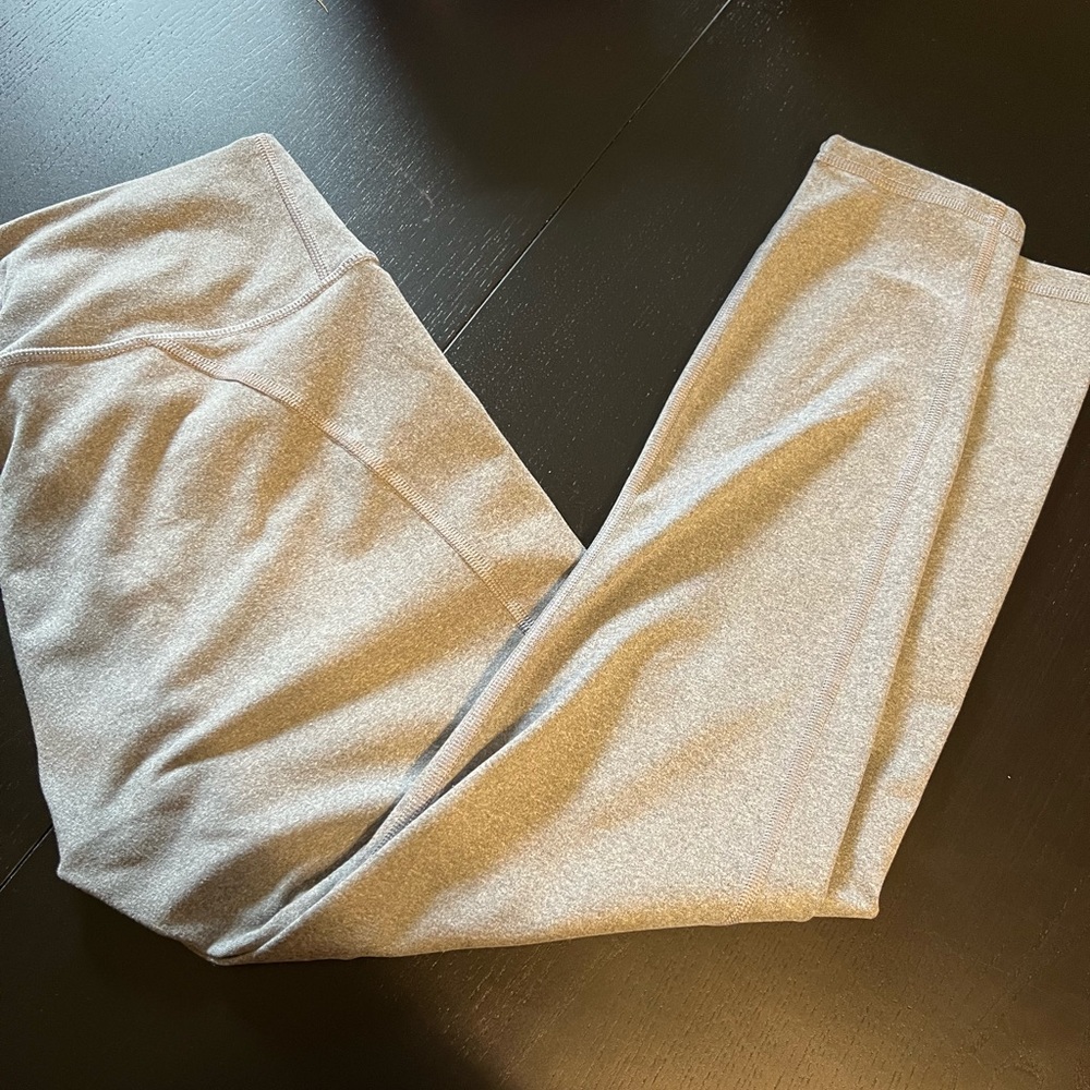 Fabletics size medium workout leggings.